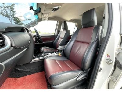 2016 TOYOTA FORTUNER 2.8 TRD SPORTIVO BLACK TOP 2WD รูปที่ 8